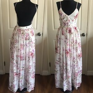 Backless flows maxi dress